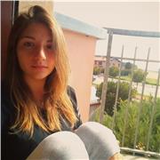 Insegnante diplomata di Pianoforte, con molta esperienza di insegnamento